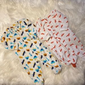 3/25$ Lot of 2 fleeces onesies pajamas Size 6 mos Carter’s Emma and Jack footies